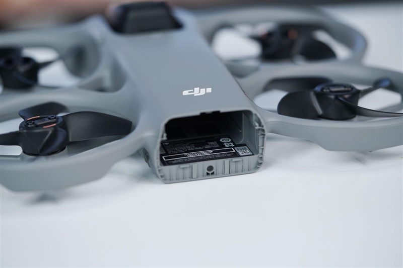 原生8K硬核超车!DJI Avata 360全面体验评测:彻底终结全景拼接畸变