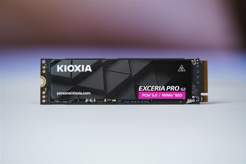 可能是综合性能最强的PCIe 5.0 SSD!铠侠EXCERIA PRO G2 2TB评测:AIDA64线性写入全程不掉速