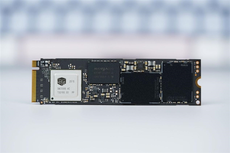 可能是综合性能最强的PCIe 5.0 SSD!铠侠EXCERIA PRO G2 2TB评测:AIDA64线性写入全程不掉速