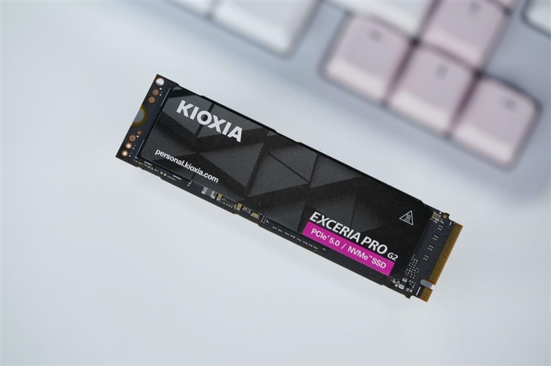 可能是综合性能最强的PCIe 5.0 SSD!铠侠EXCERIA PRO G2 2TB评测:AIDA64线性写入全程不掉速