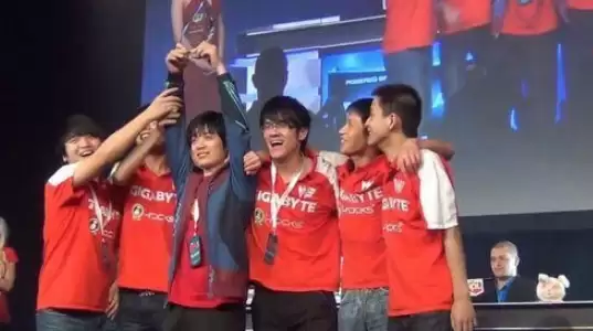 lol经典战役龙争虎斗决赛回顾 极限丝血翻盘1 lol经典战役龙争虎斗决赛回顾 极限丝血翻盘1