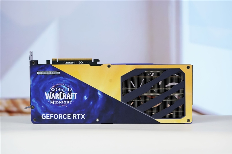 选择虚空还是圣光?微星RTX 5070魔兽世界至暗之夜联名显卡评测:设计精致性能强劲 陪你继续征战艾泽拉斯