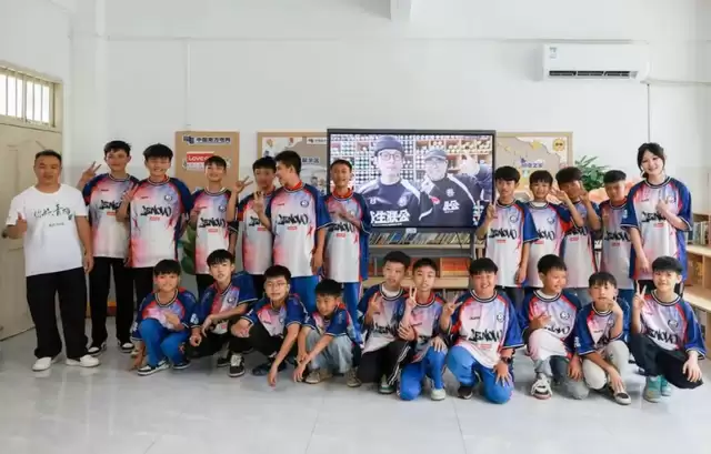 img_6a576777ab37f32.webp