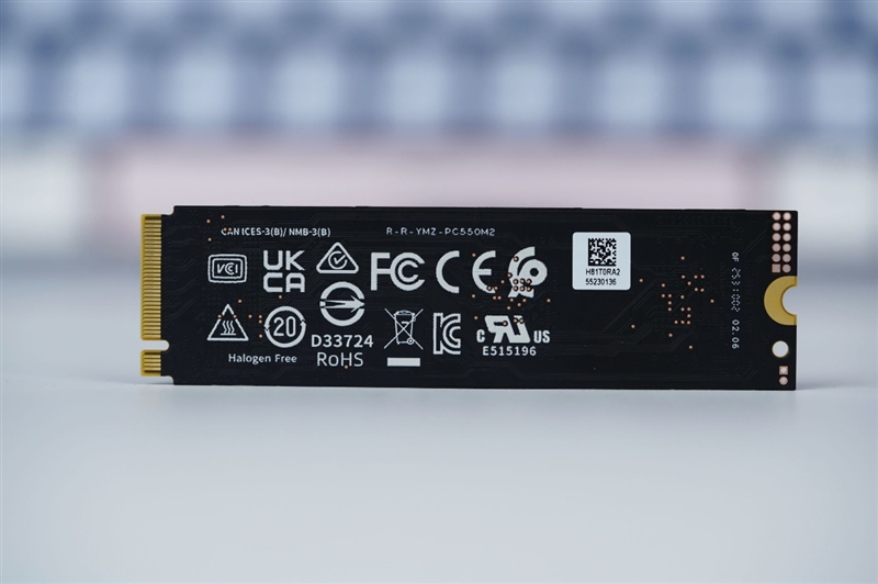 还有比它更强的OEM固态吗!长江存储PC550 1TB评测:不用散热片也能满速的PCIe 5.0 SSD