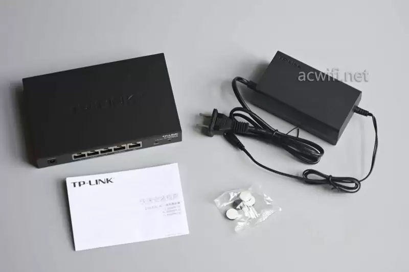 R5005PE跟R5005P有什么差别? TL-R5005PE-AC路由器拆机测评