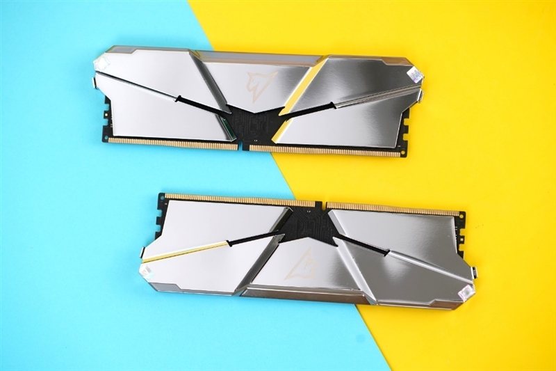 DDR4-3600 vs DDR5-5600游戏实测:低延迟与高带宽谁更适合游戏