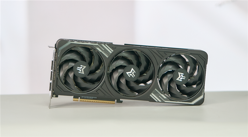 DDR4-3600 vs DDR5-5600游戏实测:低延迟与高带宽谁更适合游戏