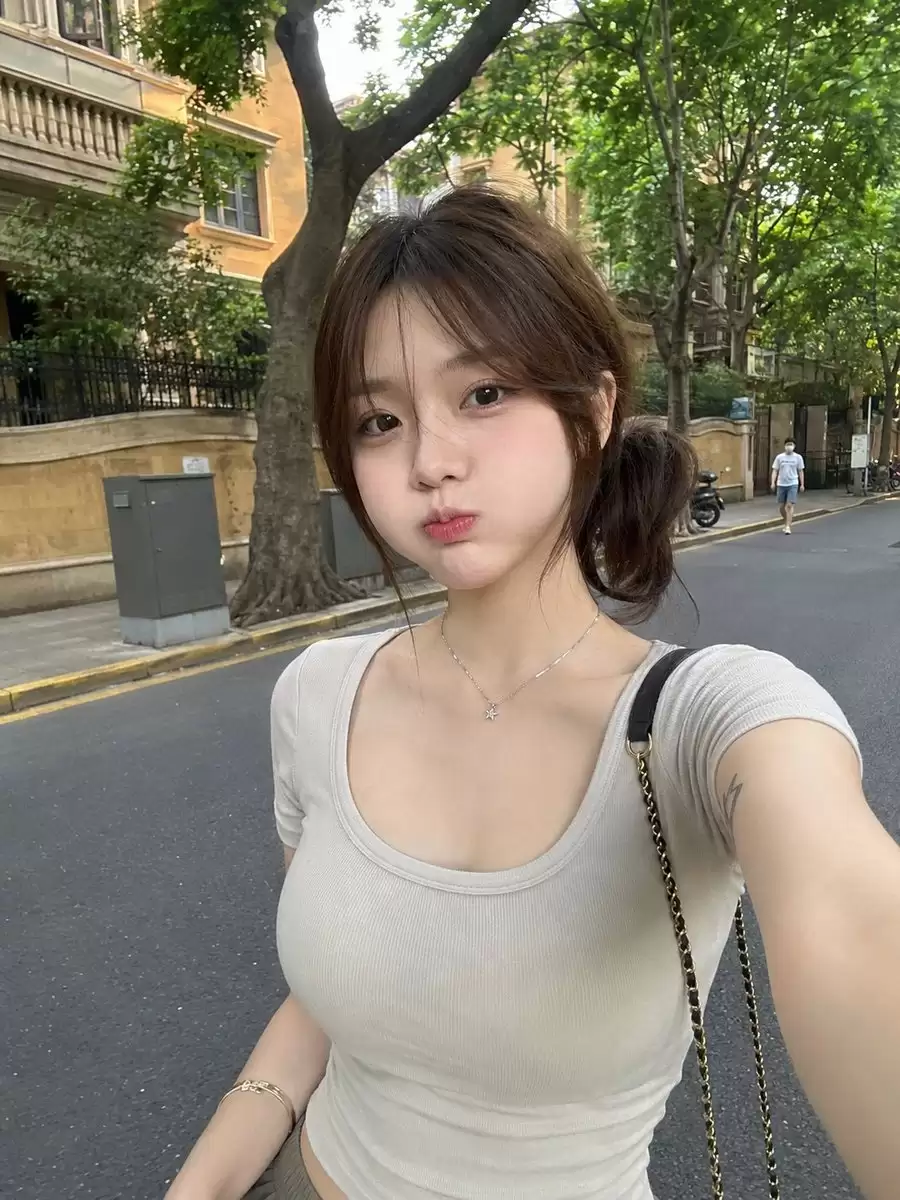 img_6a72df31b84a630.webp