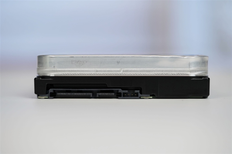 4盘RAID 0读写超1100MB/s!希捷酷狼Pro 32TB硬盘评测:百万文件快速完成备份