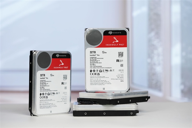 4盘RAID 0读写超1100MB/s!希捷酷狼Pro 32TB硬盘评测:百万文件快速完成备份